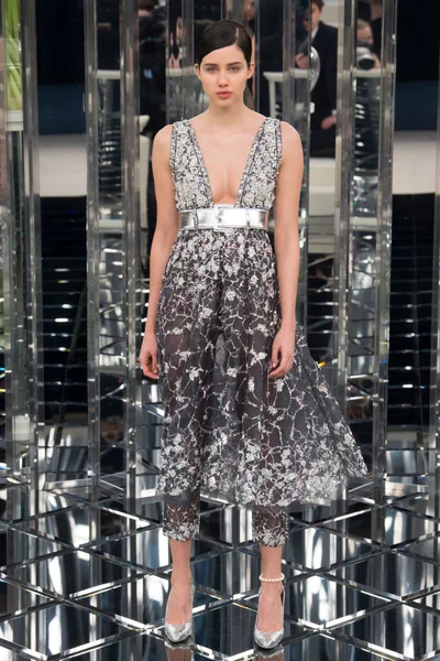 Look 38